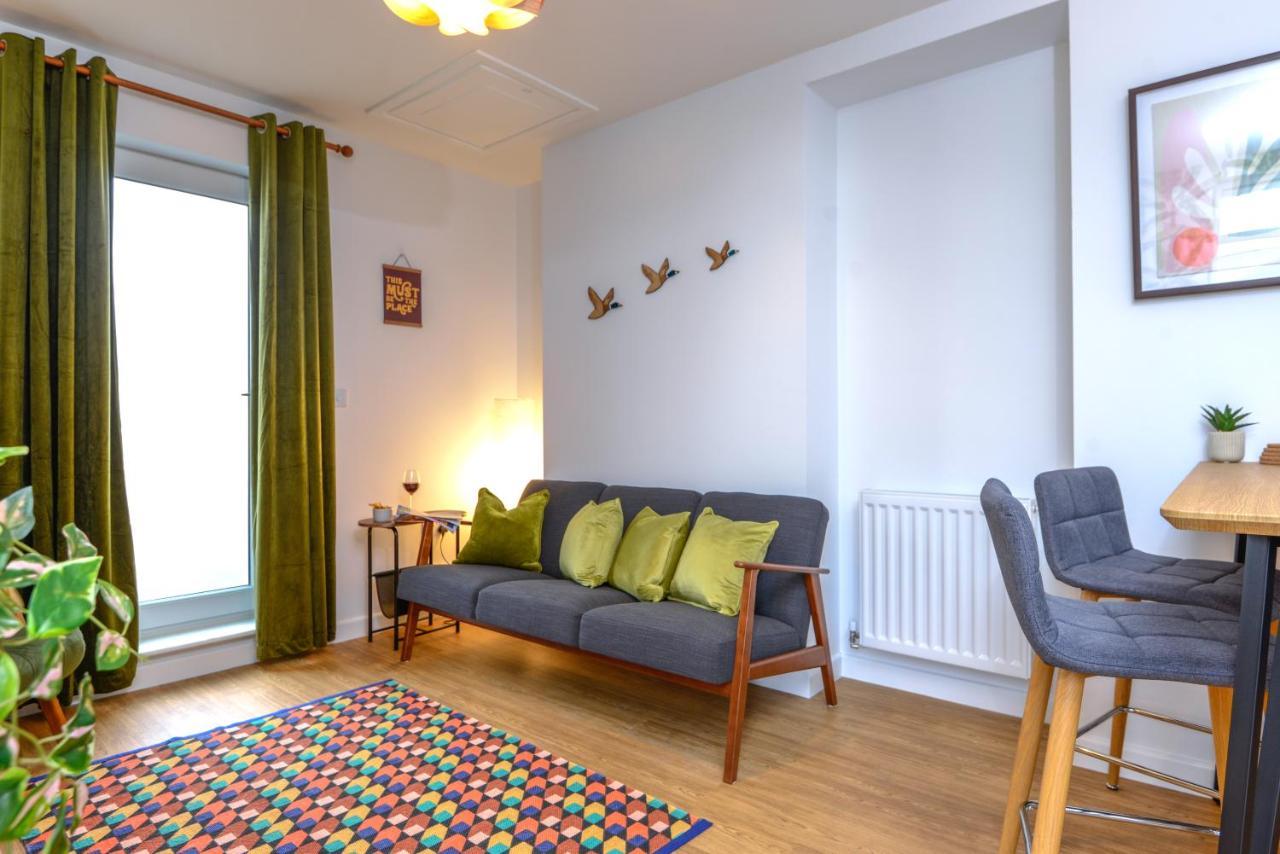 Apartment Two - Private Car Park, Comfortable And Well Equipped - By Ocean City Retreats Plymouth Exteriér fotografie