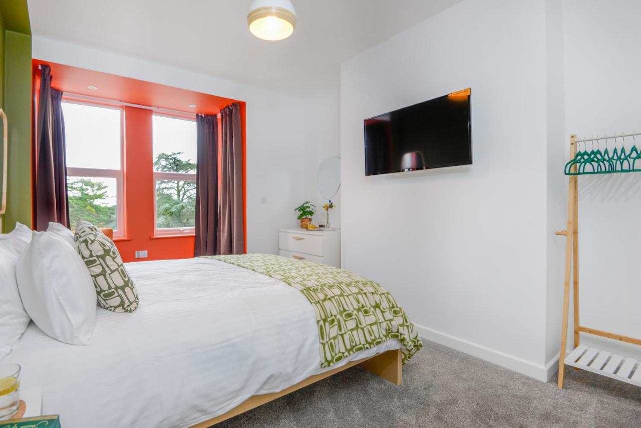 Apartment Two - Private Car Park, Comfortable And Well Equipped - By Ocean City Retreats Plymouth Exteriér fotografie